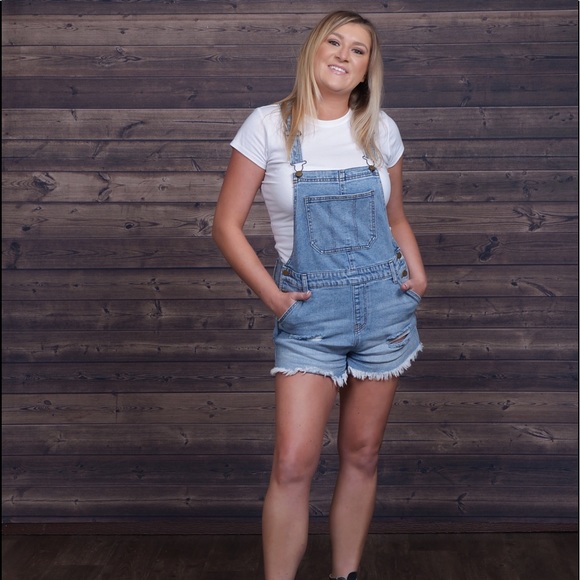 Meet your Posher, Kimberly - Picture 10 of 14